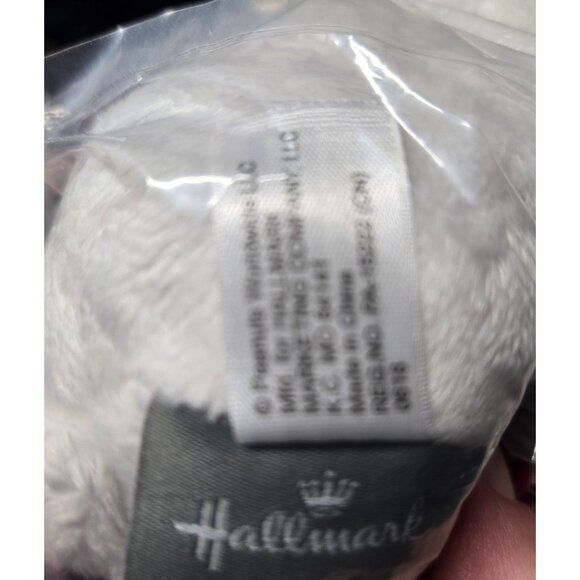 Hallmark Peanuts Snoopy Santa Plush Christmas Stuffed Animal - Picture 7 of 9